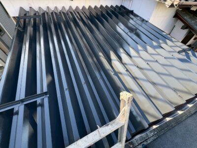 折板屋根塗装工事　大垣市F様邸
