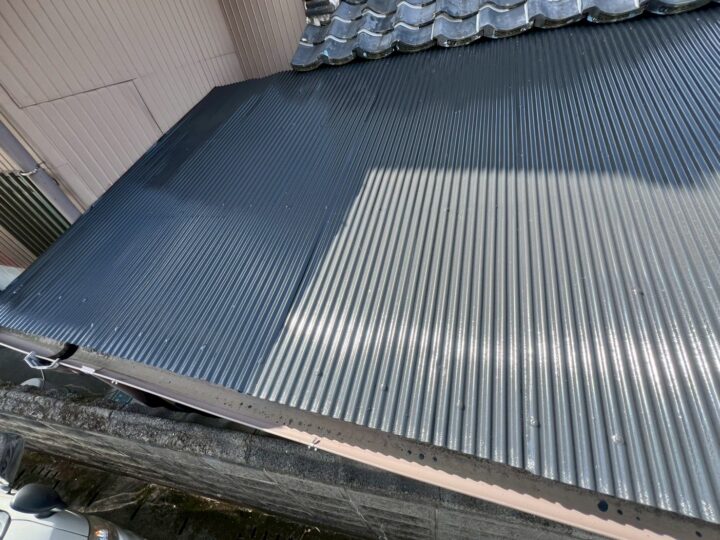 波板トタン屋根塗装工事　大垣市F様邸